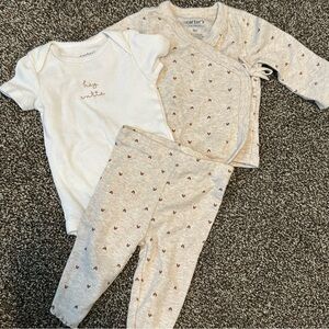 💟 BOGO! Carter's Baby Girl 3 Mo Outfit with Leggings & Bodysuit Heart Print
